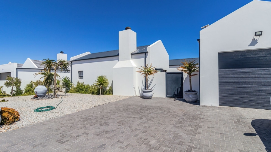 To Let 3 Bedroom Property for Rent in Atlantic Sands Private Estate Western Cape
